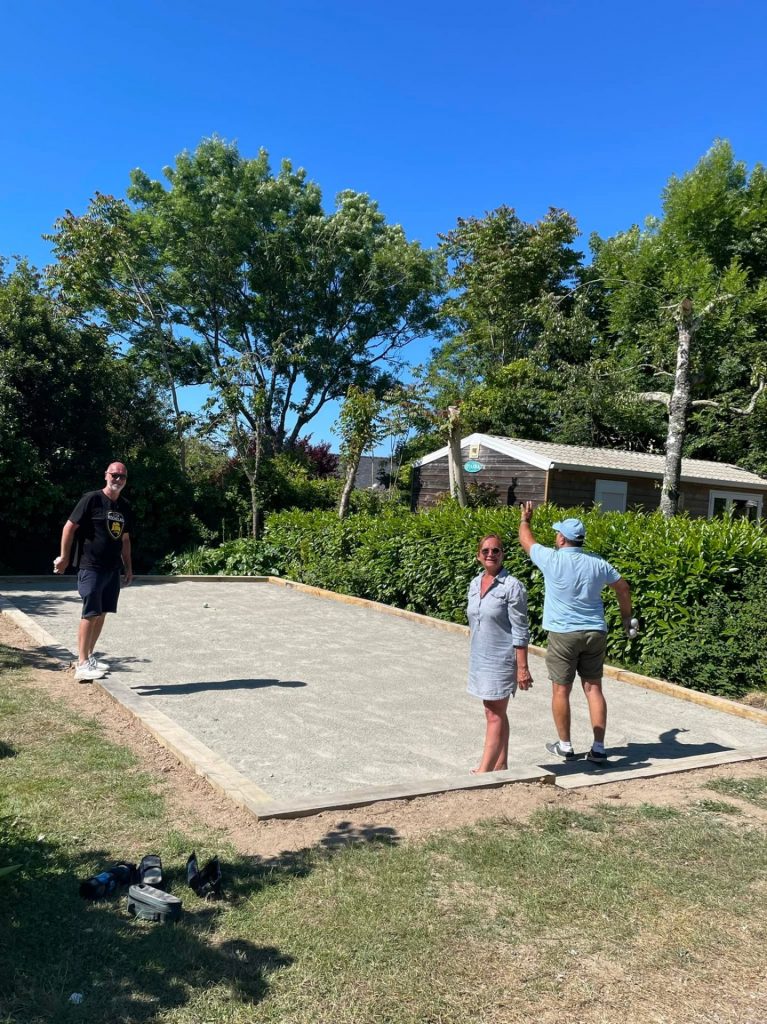 Petanqueterrein, een service van camping Le Pouldu Lorient