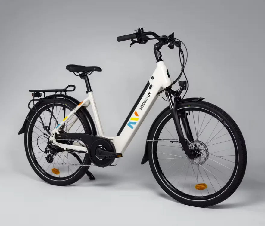 Vélo électrique VAE VTC en location au Camping du Pouldu